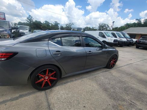 Used 2021 Nissan Sentra SR FWD image 6