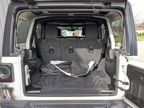 Used 2021 Jeep Wrangler Unlimited Sport image 28