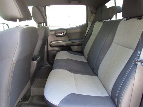 Certified 2023 Toyota Tacoma TRD Sport AWD/4WD image 19