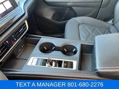 Used 2024 Volkswagen Atlas SE AWD/4WD image 20