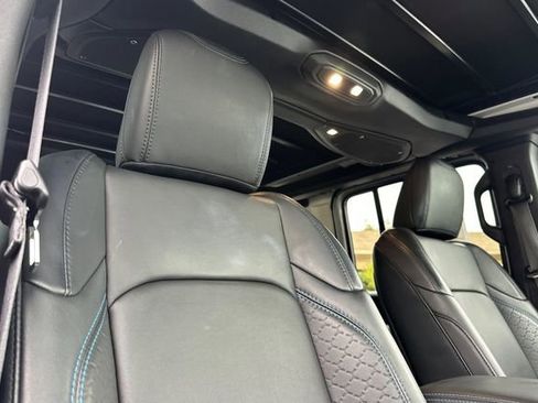 Used 2024 Jeep Wrangler High Altitude image 15