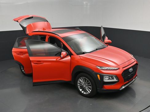 Used 2020 Hyundai Kona SEL Plus FWD image 19