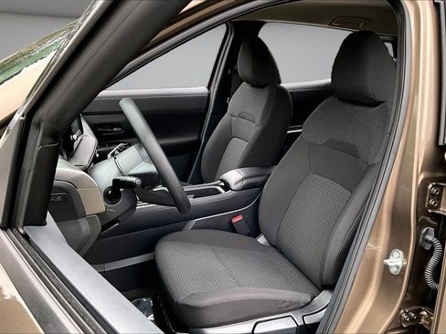 Used 2025 Nissan Kicks S image 19