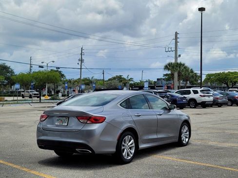 Used 2015 Chrysler 200 Limited FWD image 6