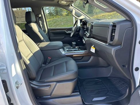 New 2026 GMC Sierra 1500 Elevation w/ Elevation Premium Package image 10