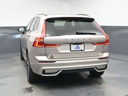 Used 2024 Volvo XC60 B5 Plus w/ Climate Package AWD/4WD image 7