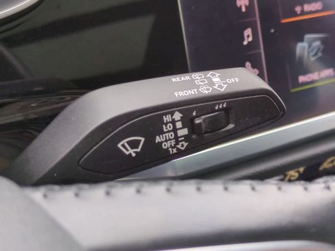 Used 2020 Audi Q3 2.0T Premium image 27