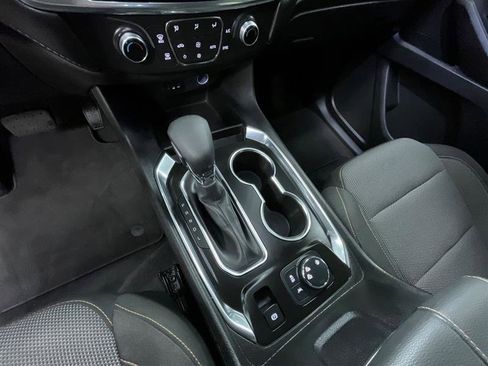 Used 2021 Chevrolet Traverse LS image 16