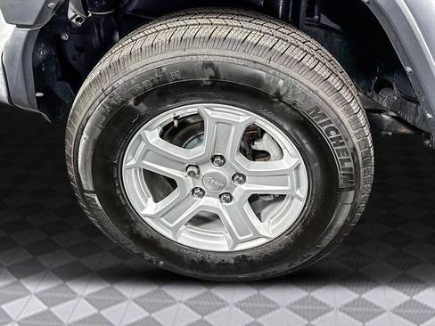 Used 2019 Jeep Wrangler Unlimited Sport S image 37