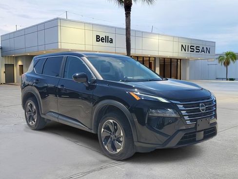 Used 2025 Nissan Rogue SV FWD image 9