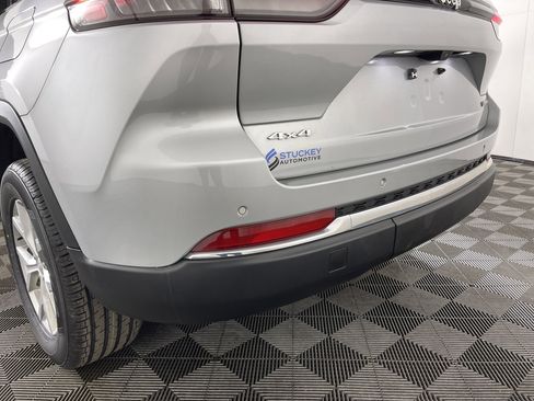 Used 2023 Jeep Grand Cherokee Limited w/ Trailer Tow Prep Group (B) image 6