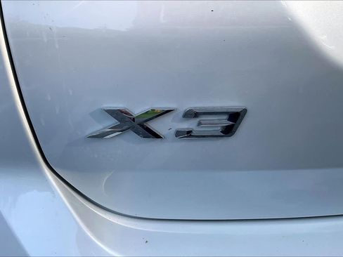 Used 2024 BMW X3 xDrive30i w/ Premium Package AWD/4WD image 9