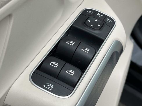 Certified 2023 Mercedes-Benz GLB 250 image 17