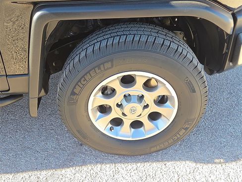 Used 2011 Toyota FJ Cruiser 4WD image 18