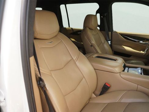 Used 2020 Cadillac Escalade ESV Platinum AWD/4WD image 22
