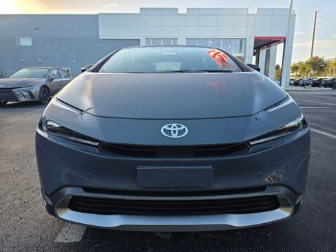 New 2026 Toyota Prius SE image 2