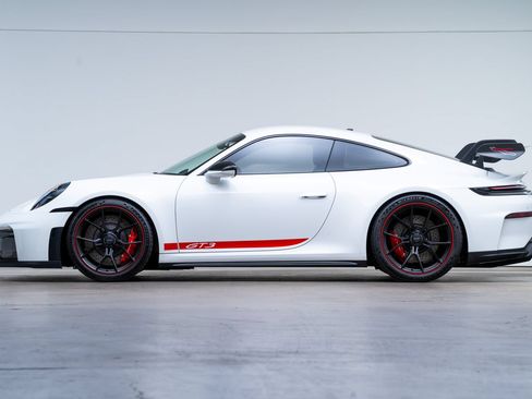 Used 2026 Porsche 911 GT3 RWD image 4