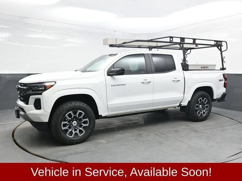 Used 2024 Chevrolet Colorado Z71 w/ Advanced Trailering Package AWD/4WD image 3