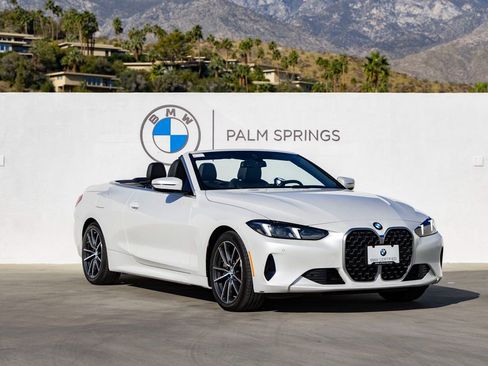 Used 2025 BMW 430i Convertible image 2