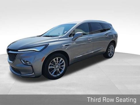 Used 2024 Buick Enclave Avenir w/ Avenir Technology Package image 10