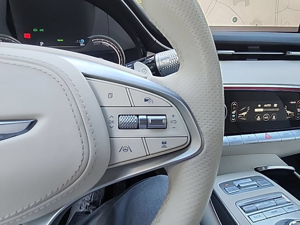 Used 2023 Genesis Electrified GV70 AWD/4WD image 10