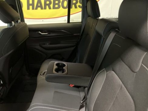 Used 2025 Jeep Grand Cherokee Laredo X w/ Luxury Tech Group I image 11