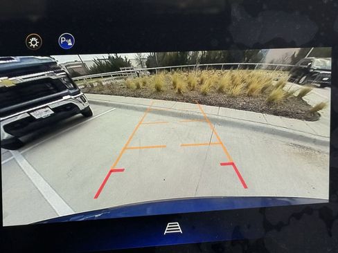 Used 2025 Chevrolet Equinox LT image 16