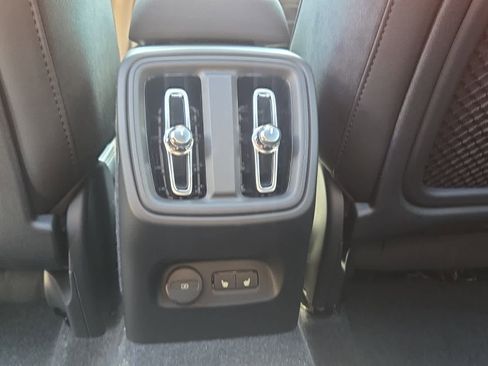 New 2026 Volvo XC40 B5 Ultra w/ Protection Package Premier image 26