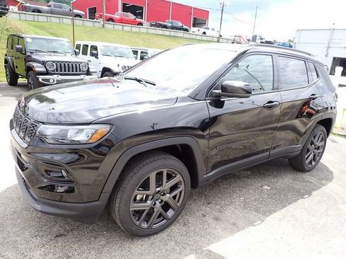 New 2026 Jeep Compass Limited AWD/4WD image 2