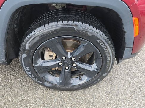 Used 2021 Jeep Grand Cherokee L Laredo AWD/4WD image 9