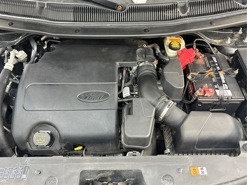 Used 2017 Ford Explorer XLT w/ XLT Technology Feature Bundle image 31