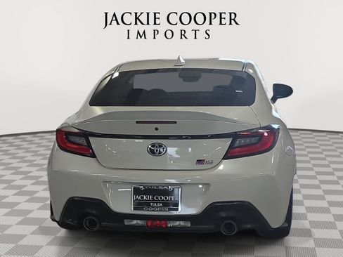 Used 2024 Toyota GR86 Premium RWD image 6