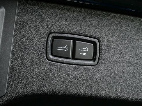 New 2026 Porsche Cayenne image 34