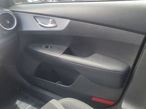 Used 2023 Kia Forte LXS FWD image 13