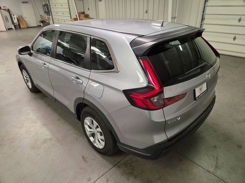 Used 2023 Honda CR-V LX image 5