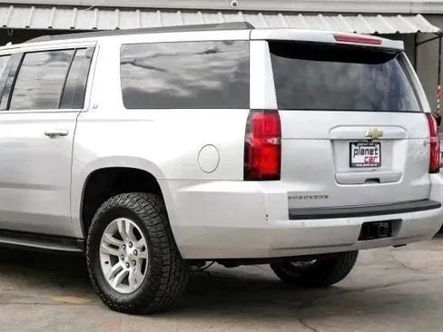 Used 2019 Chevrolet Suburban LT image 20