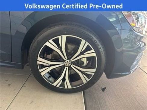 Certified 2022 Volkswagen Passat 2.0T SE image 12