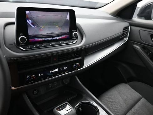 Used 2026 Nissan Rogue SV FWD image 12