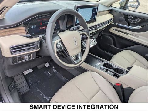 New 2025 Lincoln Corsair Reserve image 7