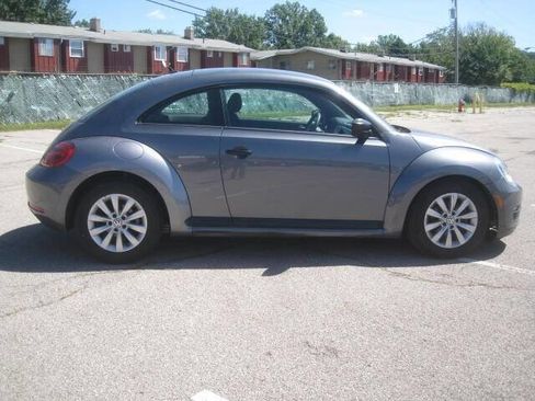 Used 2014 Volkswagen Beetle 1.8T image 4