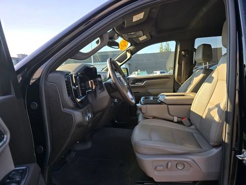 Used 2025 GMC Sierra 1500 SLT AWD/4WD image 25