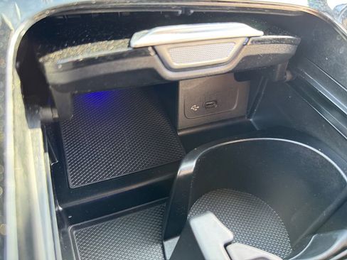 Used 2022 Mercedes-Benz C 300 4MATIC Sedan image 24