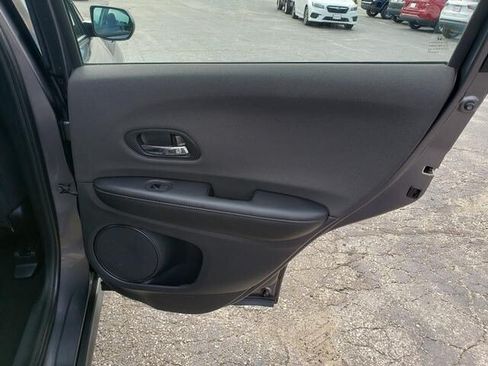 Used 2019 Honda HR-V LX image 18