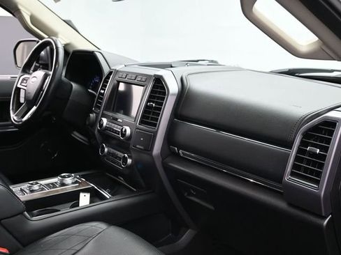 Used 2019 Ford Expedition Platinum AWD/4WD image 29