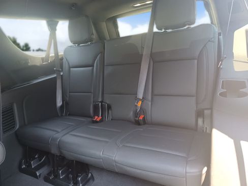 Used 2024 Chevrolet Suburban LT AWD/4WD image 20