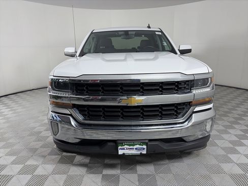 Used 2018 Chevrolet Silverado 1500 LT w/ Texas Edition image 2