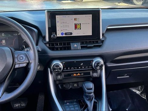 Used 2025 Toyota RAV4 XLE image 6