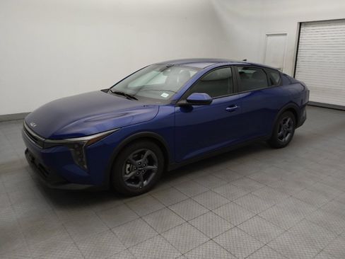 Used 2025 Kia K4 FWD image 2