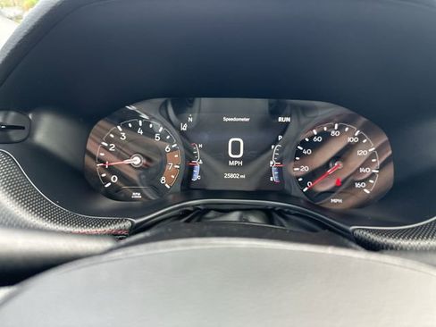 Used 2025 Jeep Compass Trailhawk AWD/4WD image 12