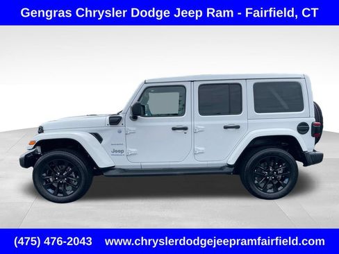 Used 2023 Jeep Wrangler Unlimited Sahara w/ Cold Weather Group AWD/4WD image 4